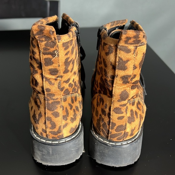 Madden Girl • Leopard Print Combat Boots • Size 7 - Picture 3 of 7